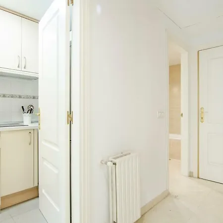 Cruz Apartment Madrid Exterior photo
